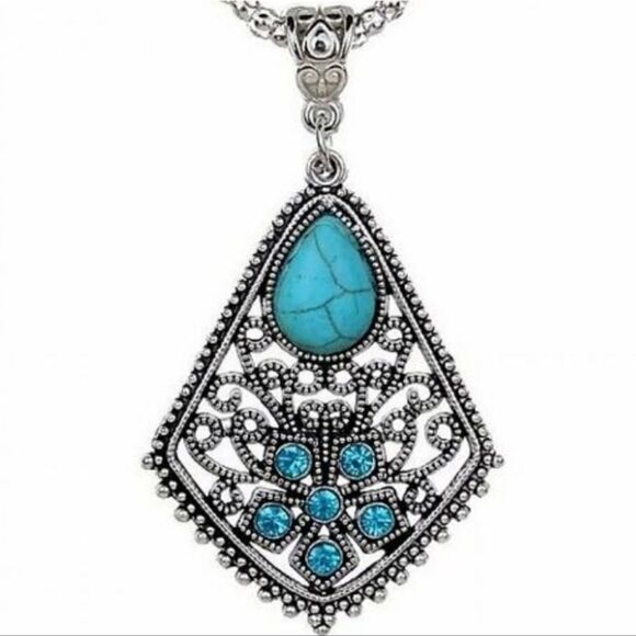 🔺️Silver Tone & Turquoise Pendant Necklace - Picture 3 of 10